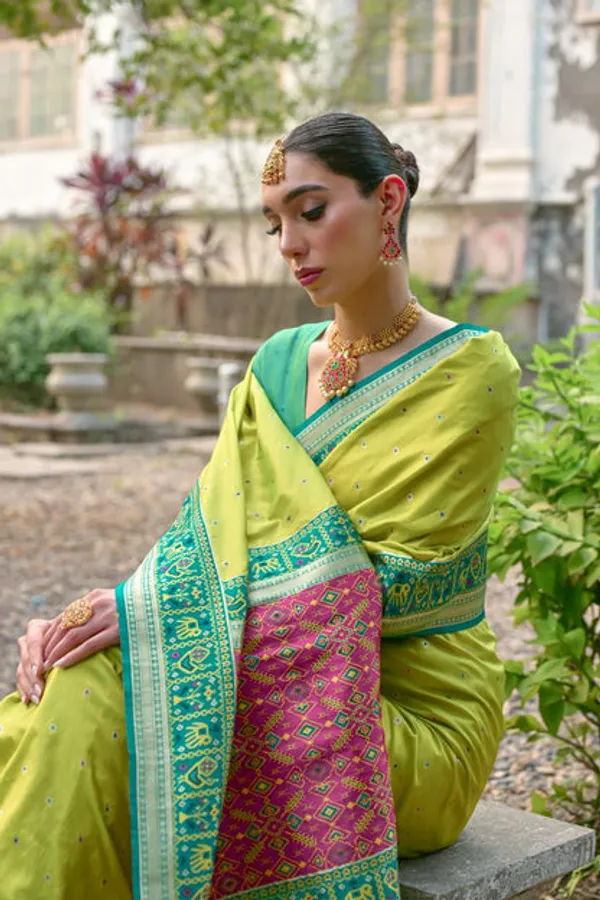 Catalog_Designer_Saree