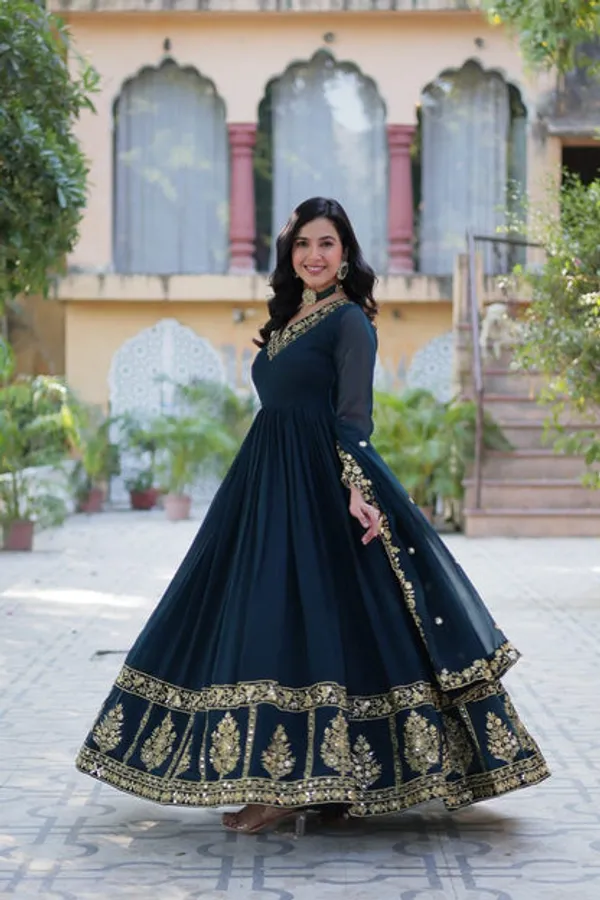 Latest_Readymade_Gowns_And_Dupatta