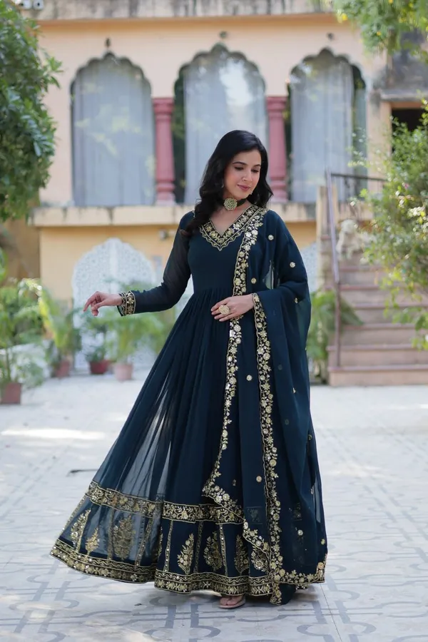 Latest_Readymade_Gowns_And_Dupatta