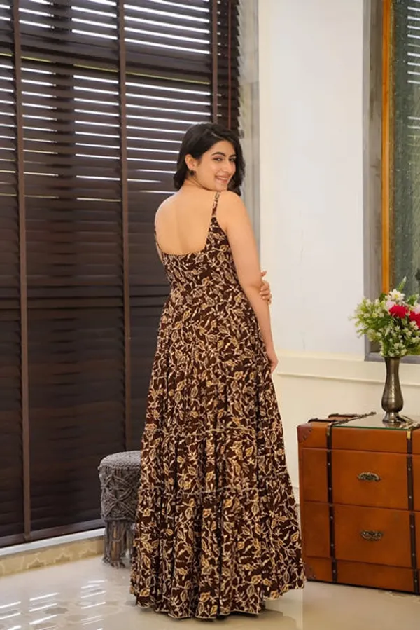 Latest_Readymade_Gowns