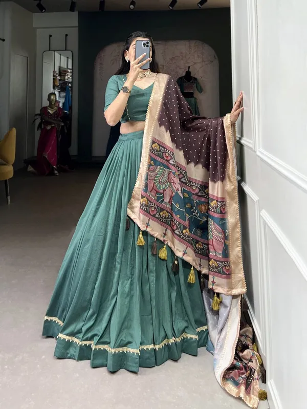 Latest_Semi_Stitched_Lehenga_Choli_With_Duppatta