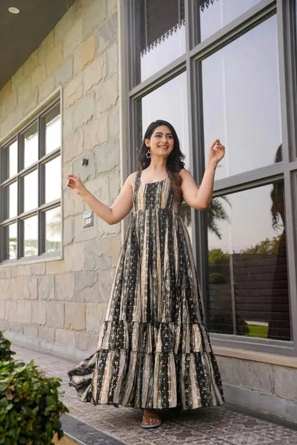 Latest_Readymade_Gowns