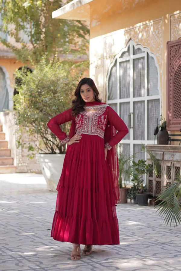 Latest_Readymade_Gowns_And_Dupatta