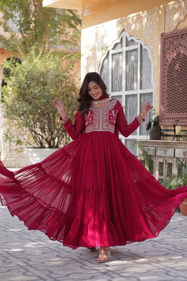 Latest_Readymade_Gowns_And_Dupatta