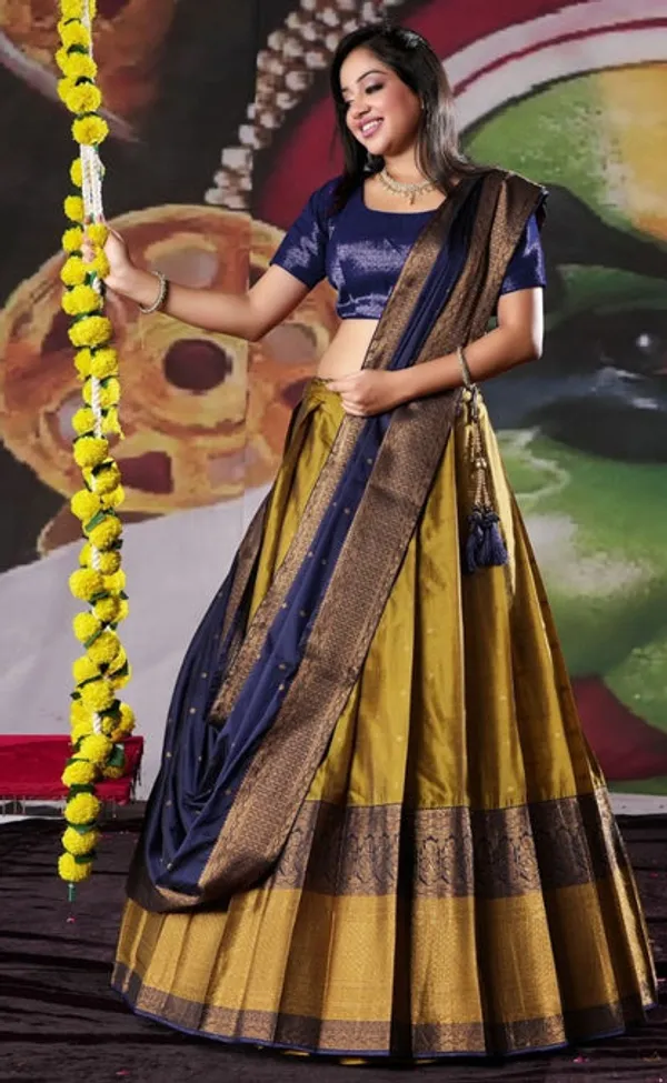 New_Semi_Stitiched_Banarasi_Lehenga_Choli