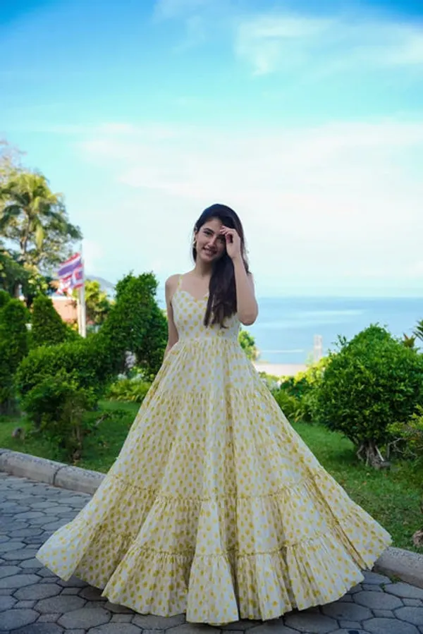 Latest_Readymade_Gowns