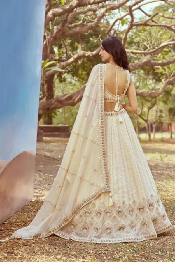 Latest_Semi_Stitched_Lehenga_Choli_With_Duppatta
