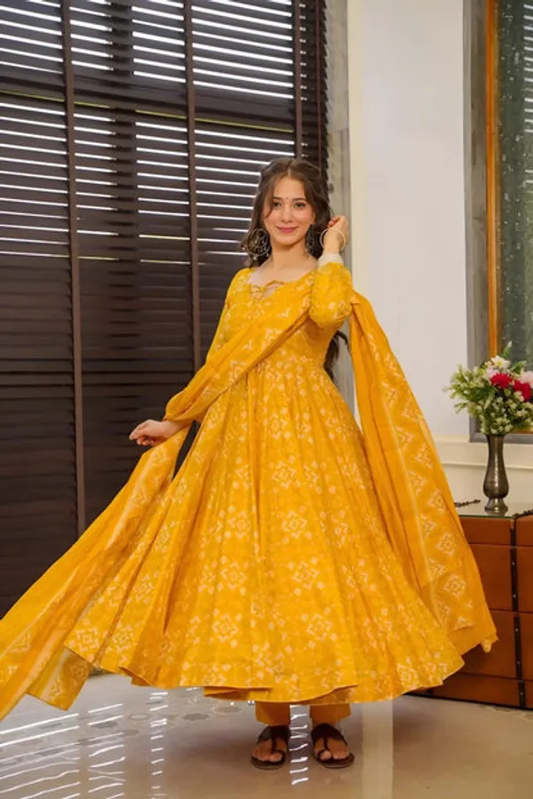 Readymade_3_Piece_Salwar_Kameez