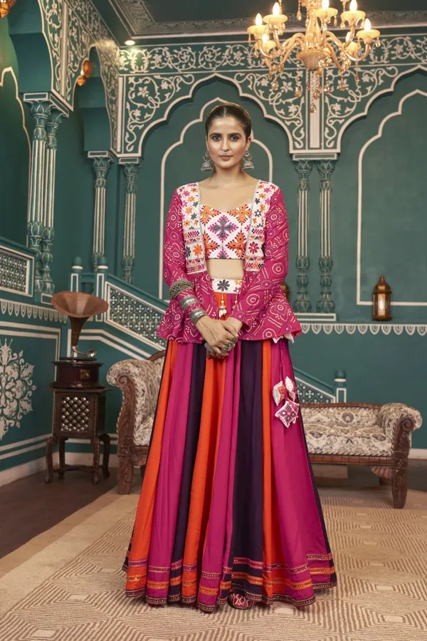 Latest_Semi_Stitched_Lehenga_Choli_With_Duppatta