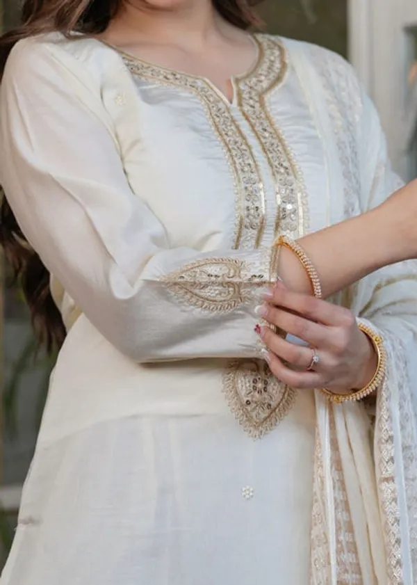 Latest_Readymade_Kurti_Set_With_Dupatta