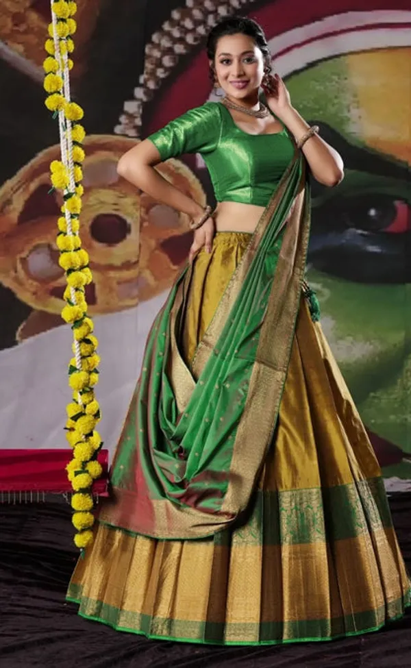 New_Semi_Stitiched_Banarasi_Lehenga_Choli