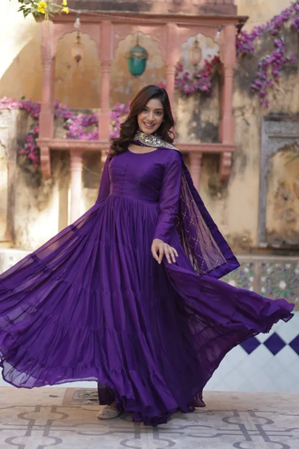 Latest_Readymade_Gowns