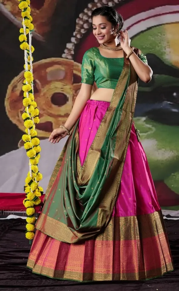 New_Semi_Stitiched_Banarasi_Lehenga_Choli