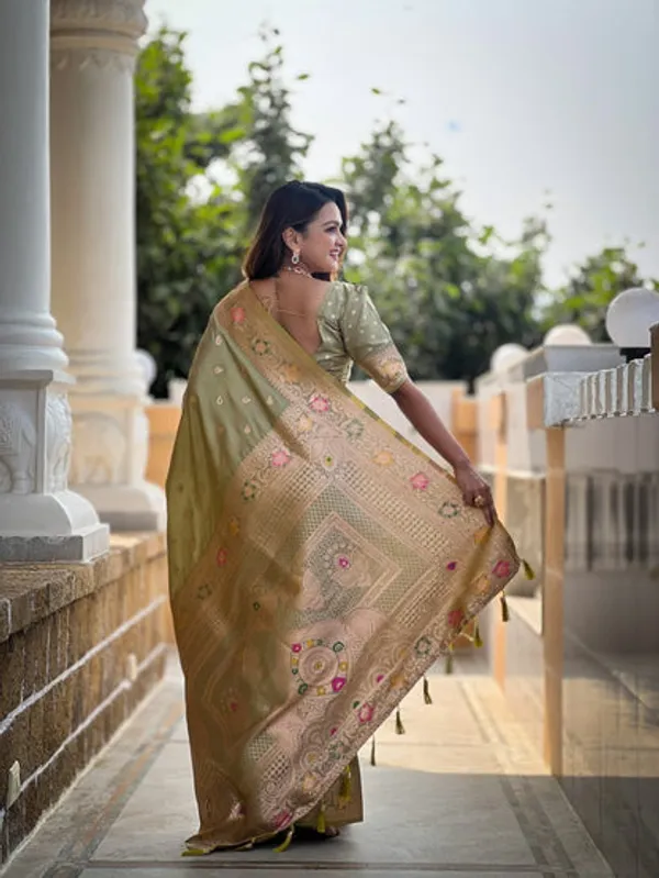 Catalog_Designer_Saree