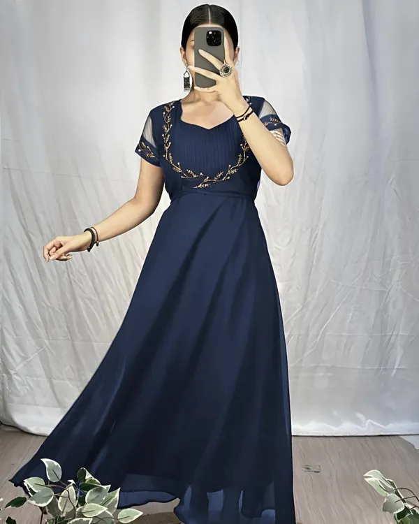 Latest_Readymade_Gowns