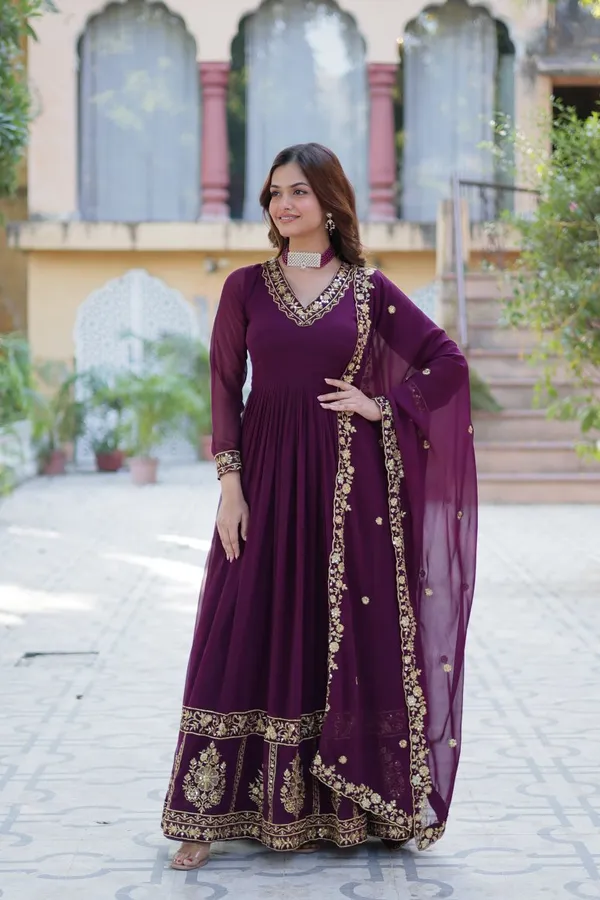 Latest_Readymade_Gowns_And_Dupatta