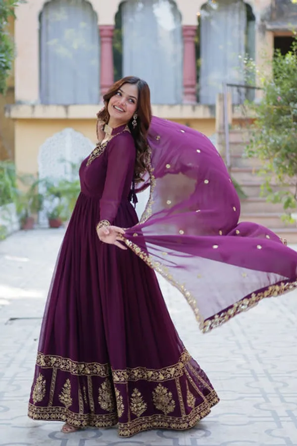 Latest_Readymade_Gowns_And_Dupatta