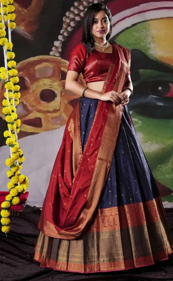 New_Semi_Stitiched_Banarasi_Lehenga_Choli