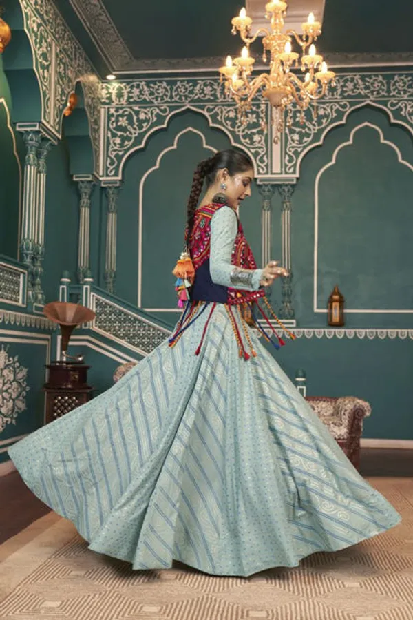 Latest_Semi_Stitched_Lehenga_Choli_With_Duppatta