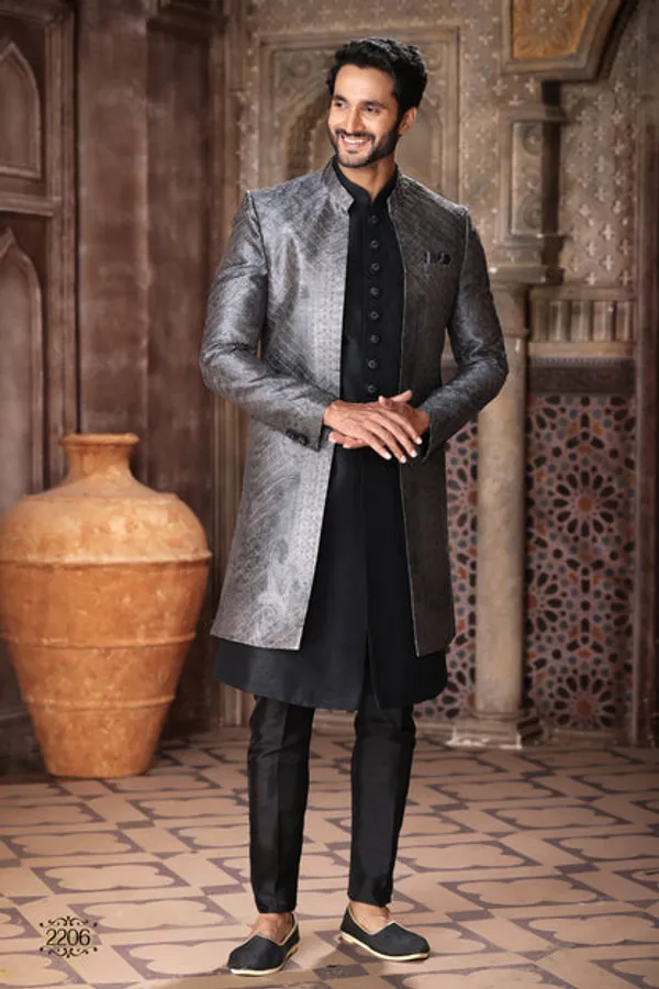 Traditional_Indowestren_Sherwani