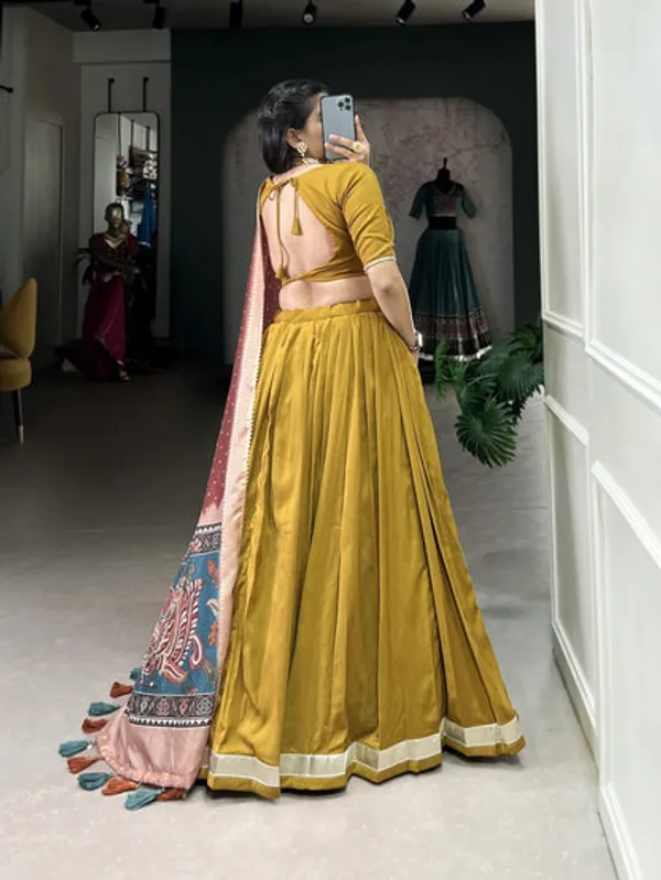 Latest_Semi_Stitched_Lehenga_Choli_With_Duppatta