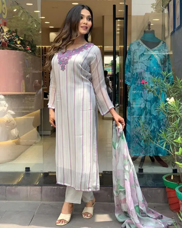 Readymade_Salwar_Suits