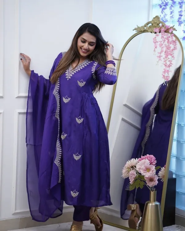 Latest_Readymade_Kurti_Set_With_Dupatta