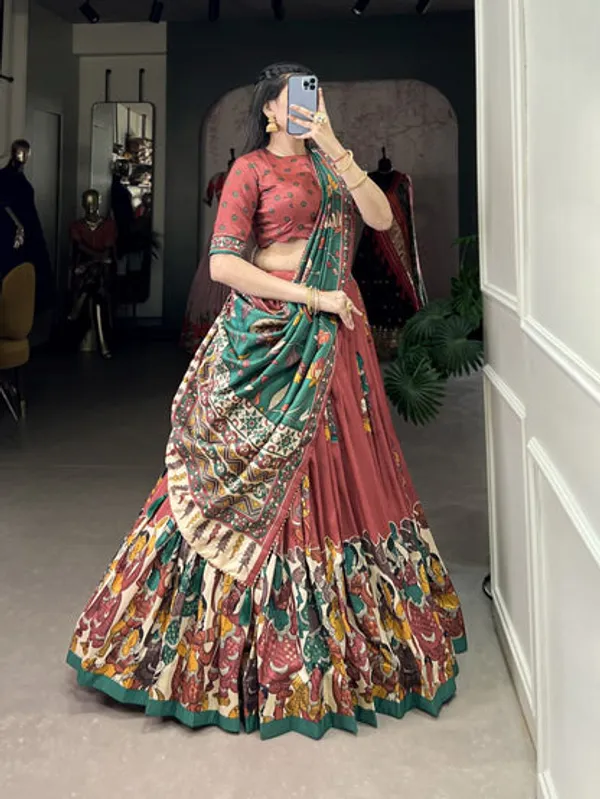 Latest_Semi_Stitched_Lehenga_Choli_With_Dupatta