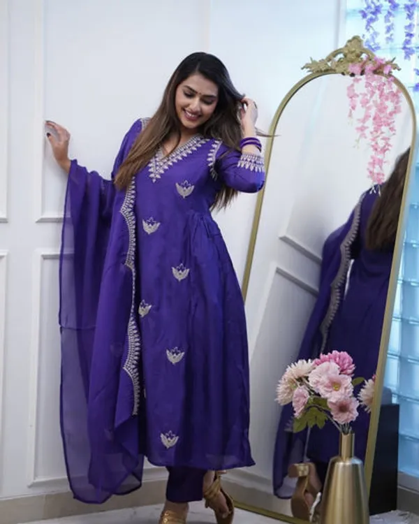 Latest_Readymade_Kurti_Set_With_Dupatta