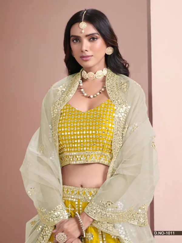 Latest_Semi_Stitched_Lehenga_Choli_With_Dupatta