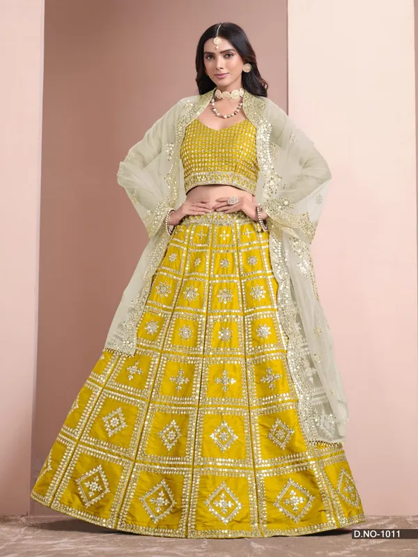 Latest_Semi_Stitched_Lehenga_Choli_With_Dupatta