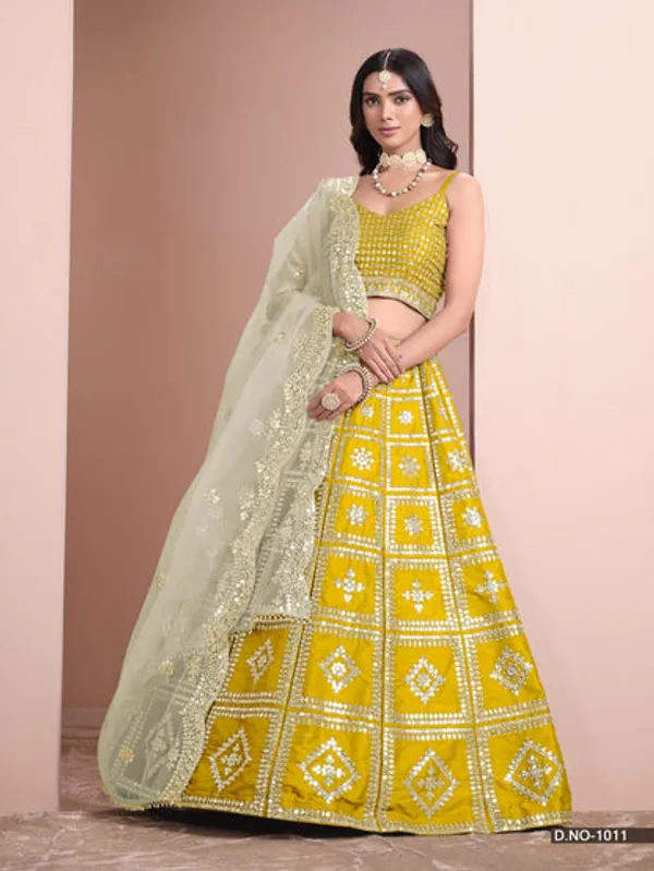 Latest_Semi_Stitched_Lehenga_Choli_With_Dupatta