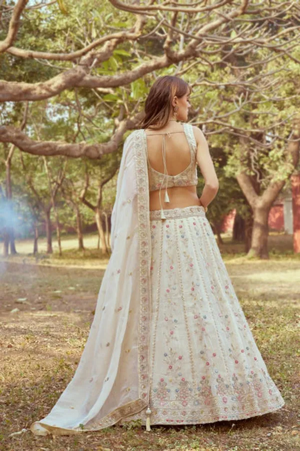 Latest_Semi_Stitched_Lehenga_Choli_With_Duppatta