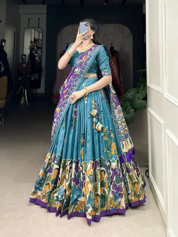 Latest_Semi_Stitched_Lehenga_Choli_With_Dupatta