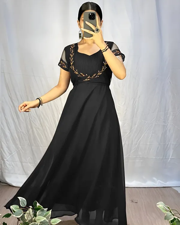 Latest_Readymade_Gowns