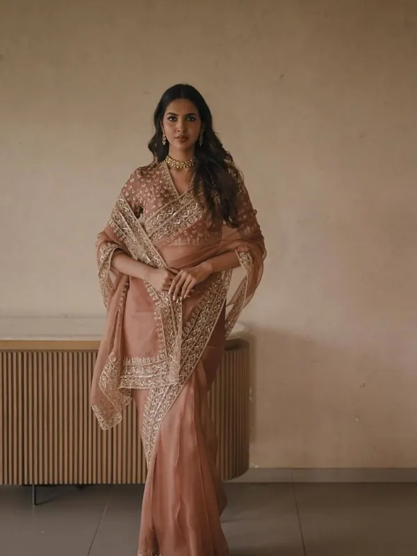 Peach_Tabby_Silk_Sequin_Embellished_Saree_For_Women