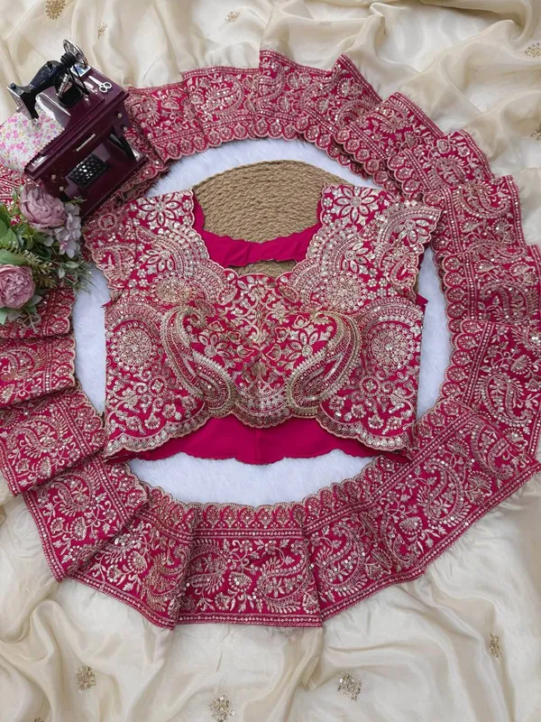 Cream_And_Magenta_Organza_Silk_Embroidered_Ethnic_Saree_For_Women