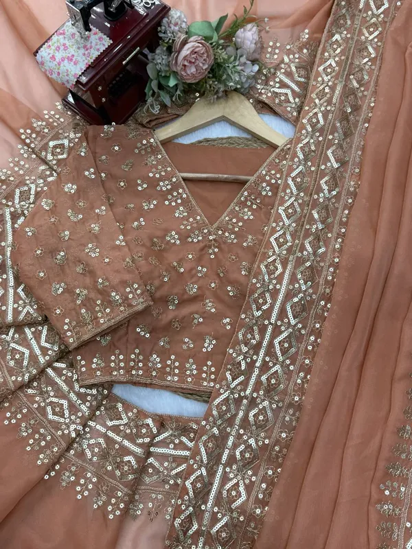 Peach_Tabby_Silk_Sequin_Embellished_Saree_For_Women