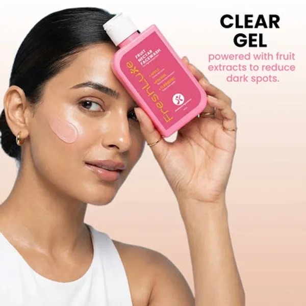 Freshluxe_Fruit_Nectar_Apple_Papaya_Face_Wash_For_Pigmented_Skin