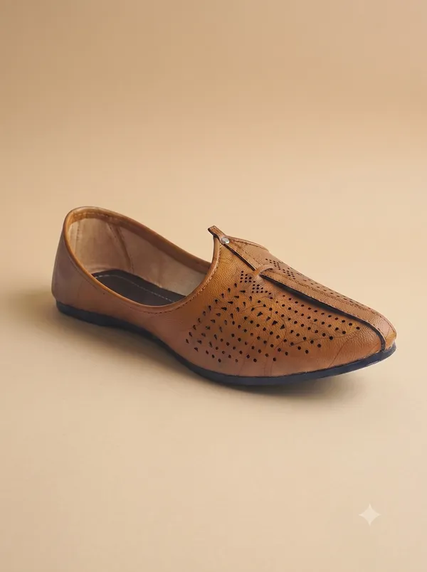 ARROW_Ethnic_shoe