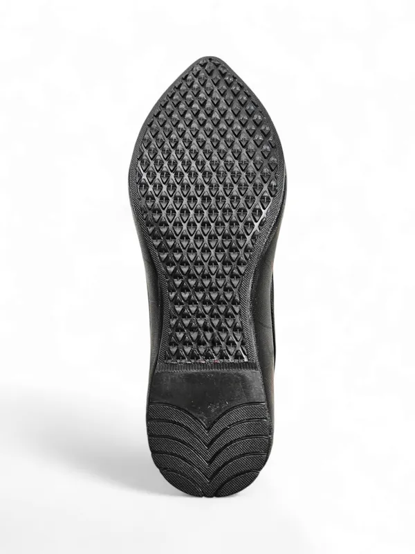 LUXE_Ethnic_shoe