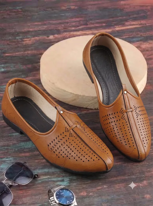 ARROW_Ethnic_shoe