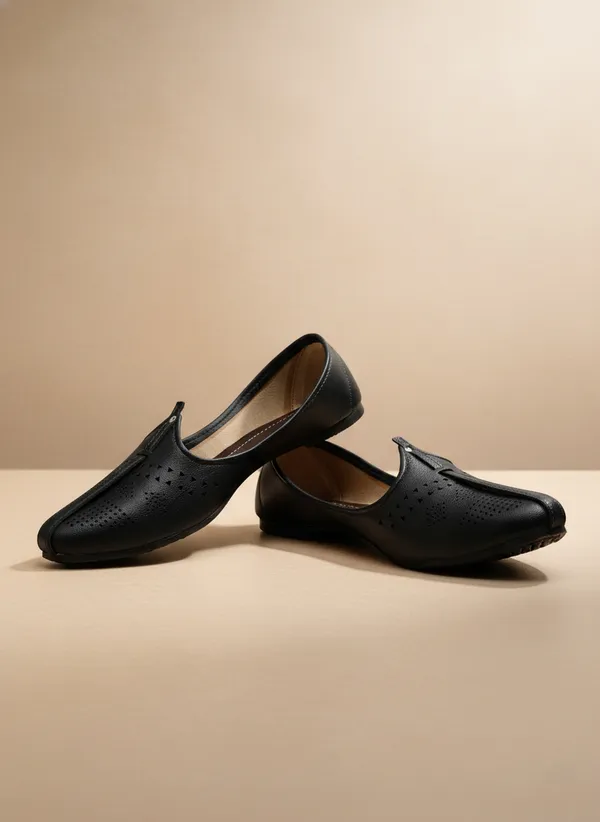 LUXE_Ethnic_shoe