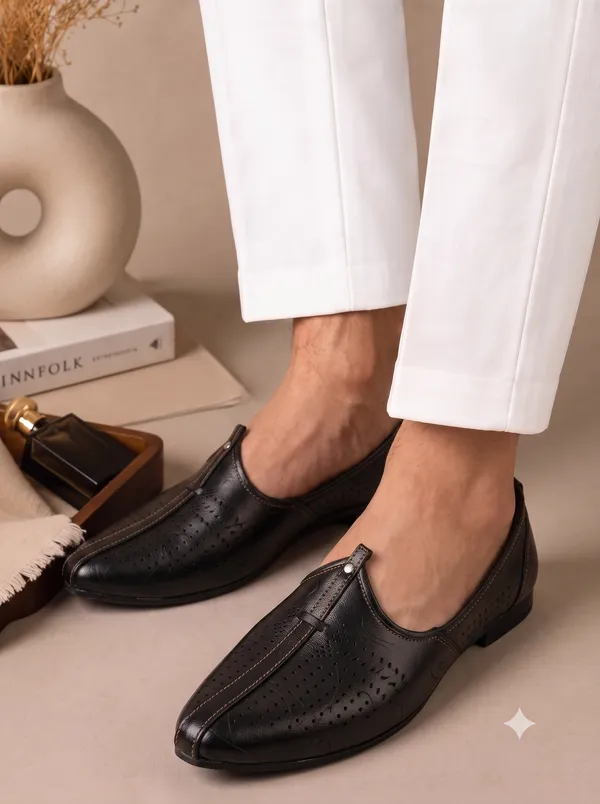 ARROW_Ethnic_shoe