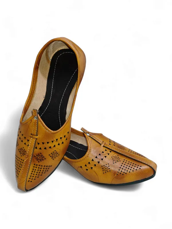 LUXE_Ethnic_shoe