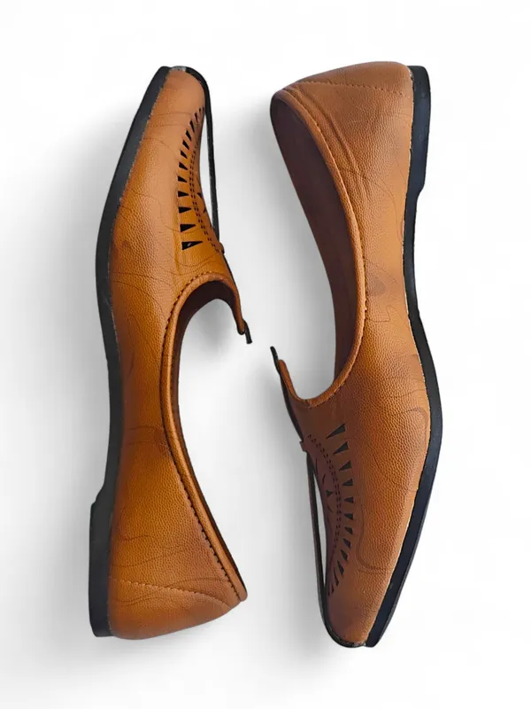 SOLEIL_Ethnic_shoe