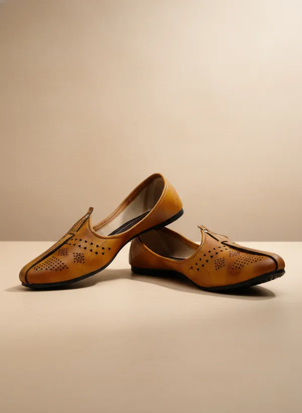 LUXE_Ethnic_shoe