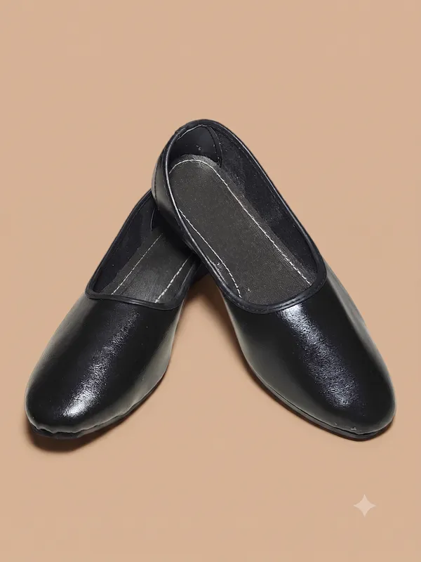 GOL_JALSA_Ethnic_shoe