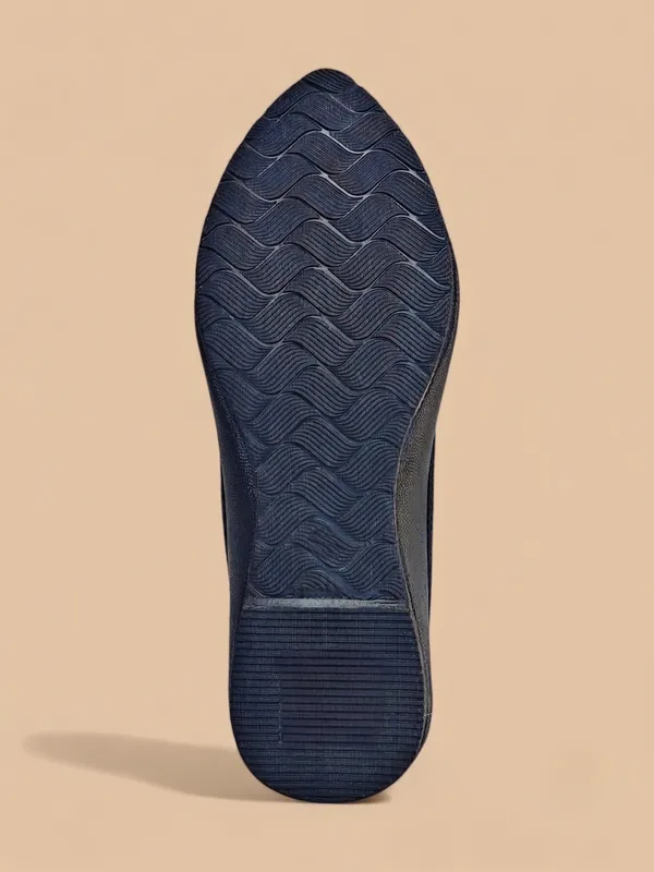 SOLEIL_Ethnic_shoe