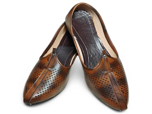 VENTURA_Ethnic_shoe
